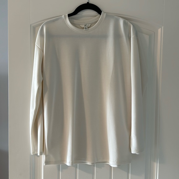 Ladies light weight top - Picture 1 of 2